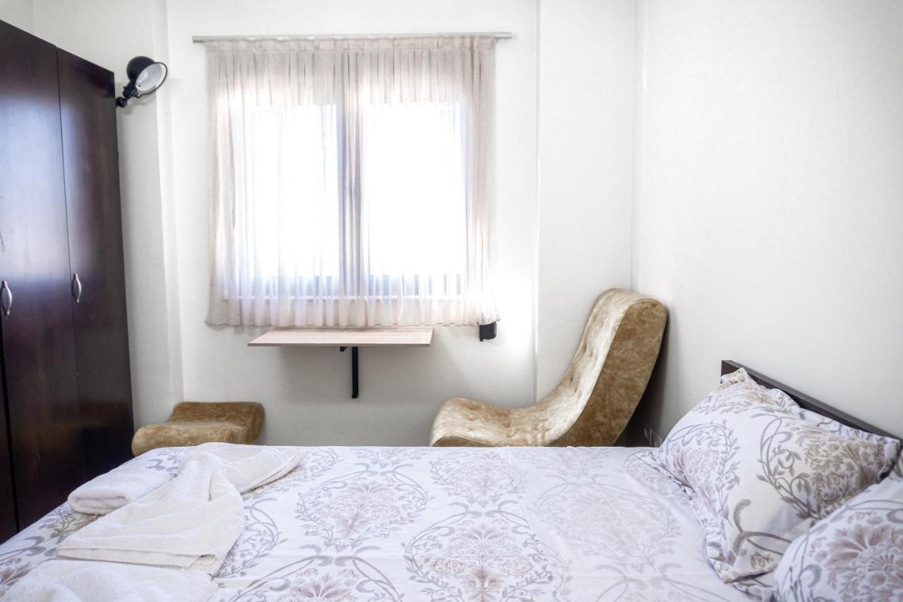 City Center Two Private Bedrooms Near Scanderbeg Square On Shared Apartment Tirana Exterior photo